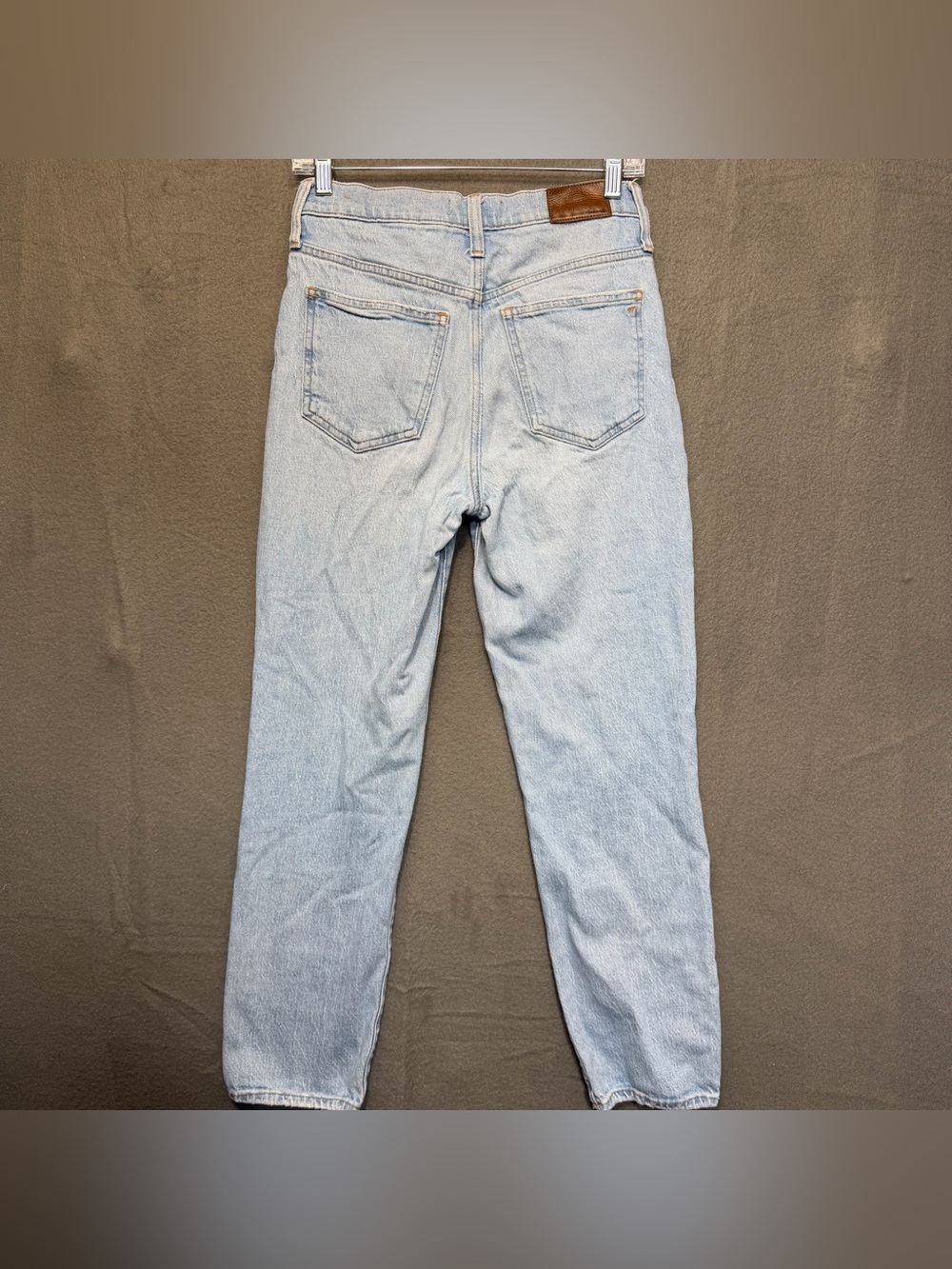 Spots and stretching! Madewell Perfect Vintage Straight Leg Jeans 25